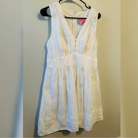 kate spade Dresses & Skirts - Kate Spade white eyelet dress, size 10, 100% cotton.